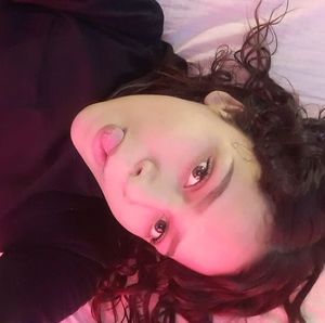 Meet your Posher, Daniela